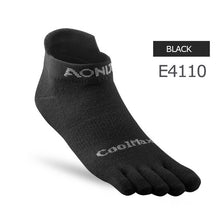 Load image into Gallery viewer, AONIJIE E4110 One Pair Lightweight Low Cut Athletic Toe Socks Quarter Socks For Five Toed Barefoot Running Shoes Marathon Race